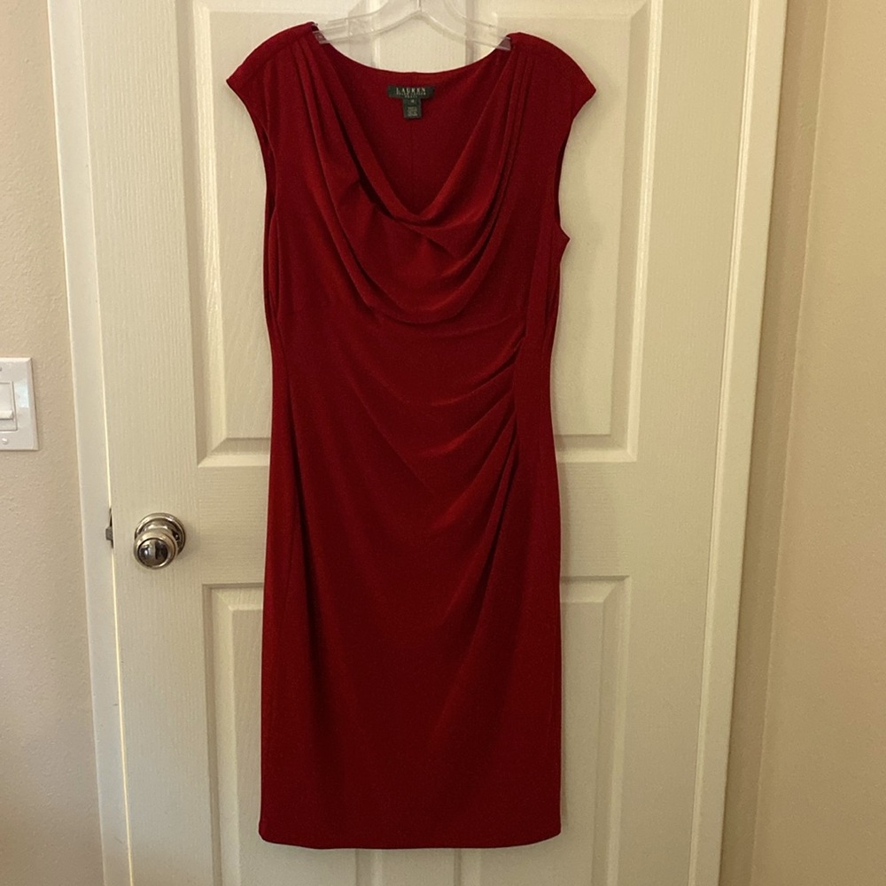 Lauren by Ralph Lauren business/cocktail dress size 12 in a burgundy red